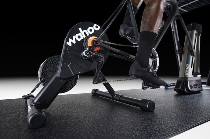 Wahoo KICKR avec Zwift Cog et Click - Équipement de jardin hiver et mobilité électrique