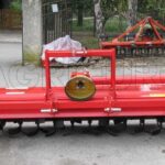 fraise-pour-tracteur-srie-mdium-agrieuro-ur-204-cardan-friction-professionnel-fraise-pour-tracteur-ur-204-5483_0_1395912887_IMG_9250.jpg