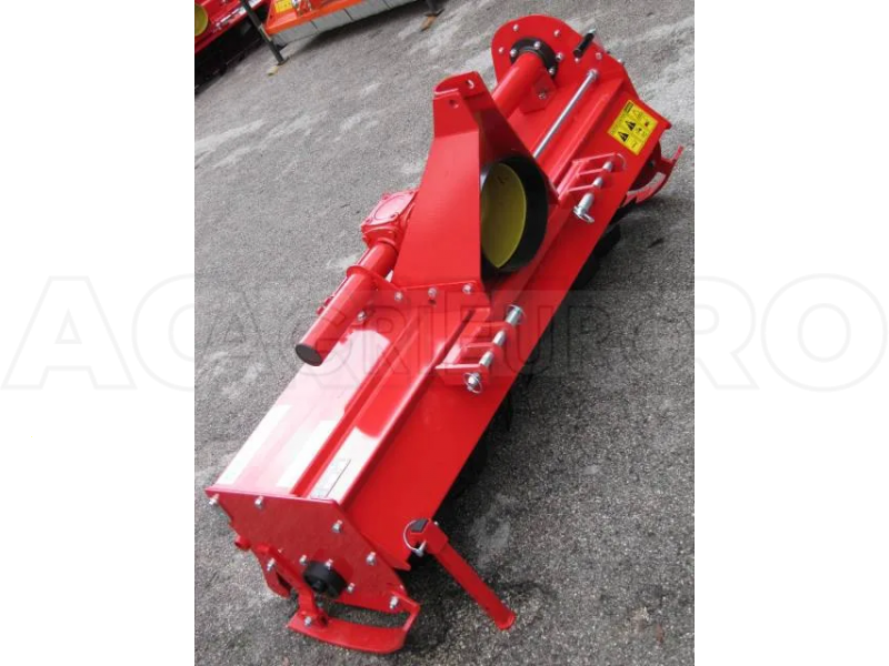 fraise-rotative-tracteur-srie-medium-avec-dport-mcanique-agrieuro-ur-132-fraise-rotative-tracteur-agrieuro-ur-132-4326_4_1667812069_IMG_6368cae54e4c8.png