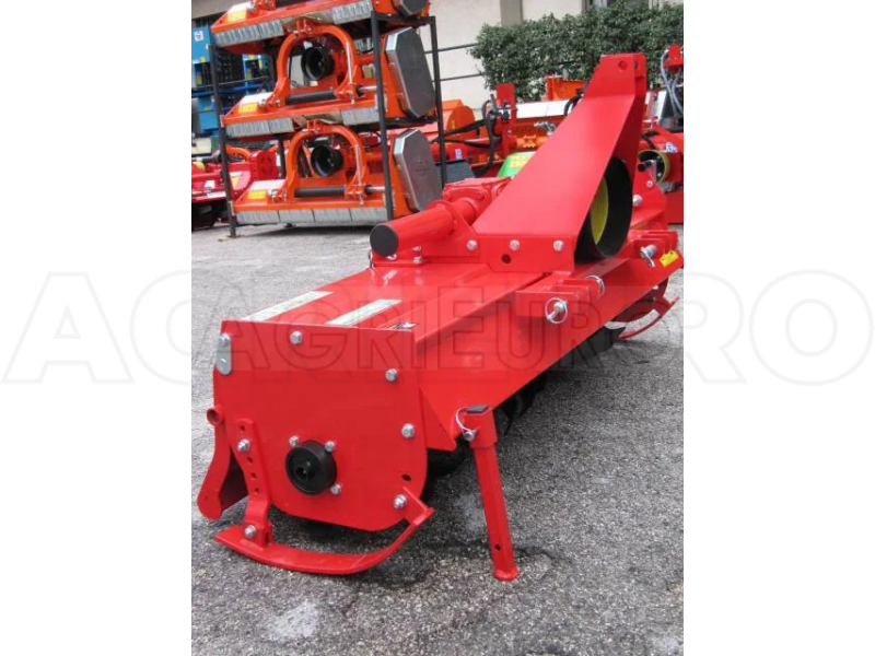 fraise-rotative-tracteur-srie-medium-avec-dport-mcanique-agrieuro-ur-132-fraise-rotative-tracteur-agrieuro-ur-132-4326_4_1667812069_IMG_6368cae55f23c.png