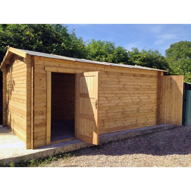 garage-en-bois-massif-40mm-traite-teinte-marron-gardy-shelter-2.jpeg