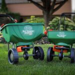 scotts-turfbuilder-edgeguard-mini-spreader-3fd737cb-41a0-44ca-a2aa-c998c9e47de4.png